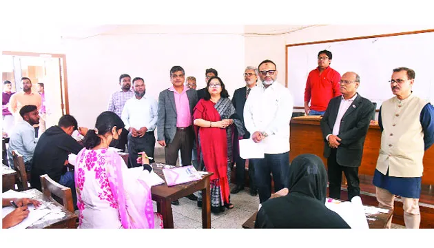 ঢাবি ব্যবসায় শিক্ষা ইউনিটের ভর্তি পরীক্ষা অনুষ্ঠিত