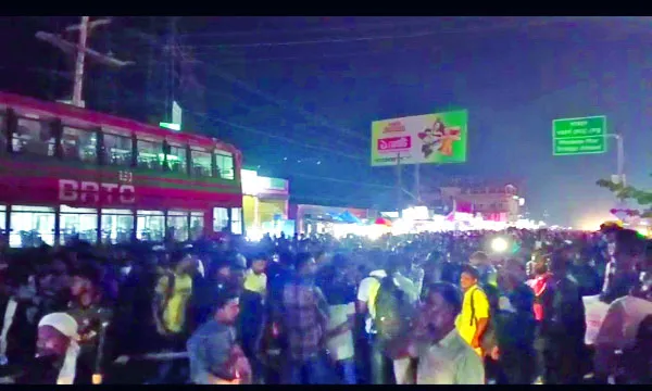 রংপুরে বিআরটিসি বাসে তিনগুণ ভাড়া আদায়