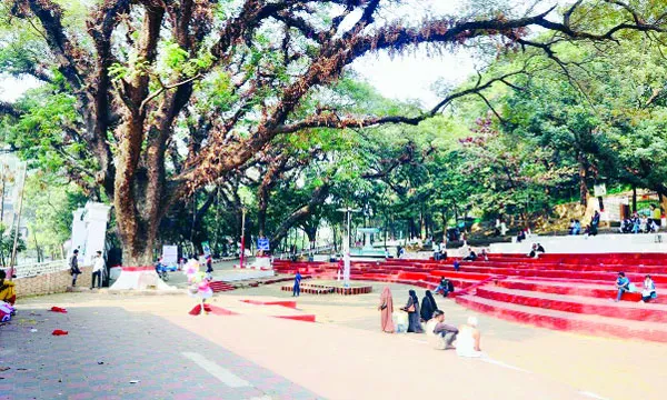 বদলে যাচ্ছে চট্টগ্রামের ডিসি হিল