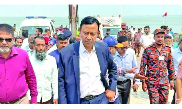 দৌলতদিয়া ঘাট পরিদর্শন নৌপরিবহন মন্ত্রণালয়ের টিম