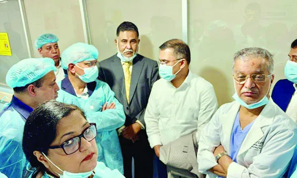 দেশে ফিরে মায়ের পাশে তারেক রহমান