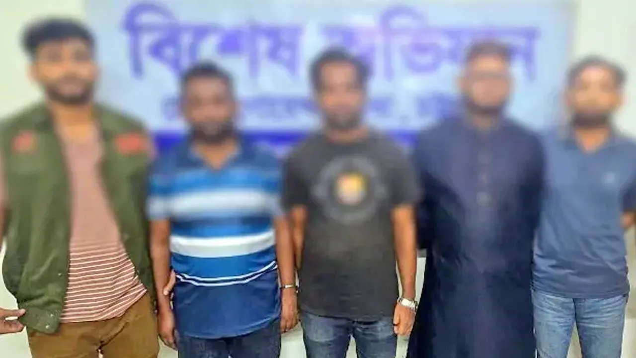 বিদেশগামীদের জাল পুলিশ ক্লিয়ারেন্স দেয়া চক্রের ৪ সদস্য গ্রেফতার