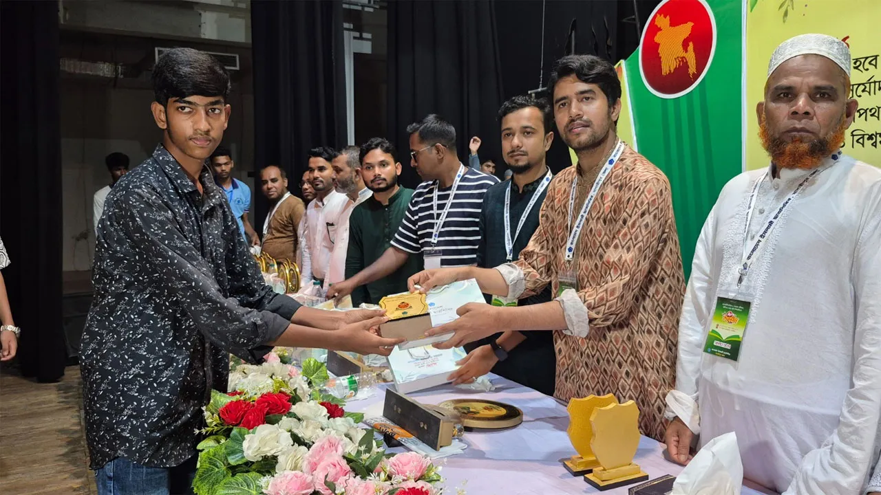 মাদারীপুরে ৪০০ কৃতী শিক্ষার্থীকে ছাত্রশিবিরের সংবর্ধনা