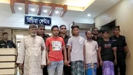 সুন্দরী নারীর প্রলোভ‌ন দেখিয়ে ডাক্তারকে অপহরণ, গ্রেফতার ৬