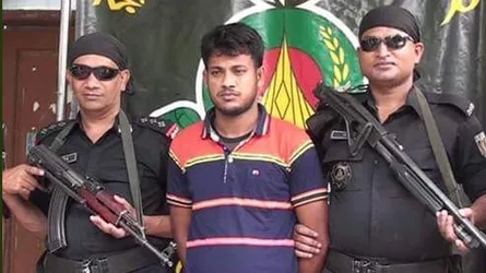 প্রেমিককে বেঁধে রেখে প্রেমিকাকে ধর্ষণ করেছে এই সাদ্দাম