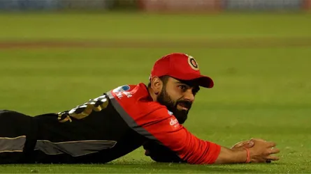 ভূতে পা টেনে ধরেছে কোহলির?