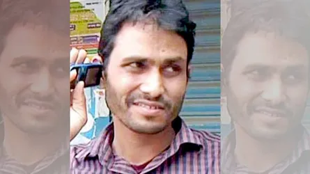 শিক্ষার্থীদের থুথু খাইয়ে শাস্তি দেন শিক্ষক জামাল