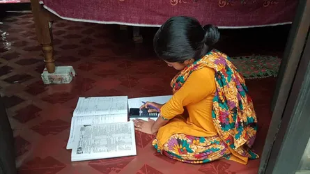 প্রতিবন্ধকতা থামাতে পারেনি রিনার পথচলা (ভিডিও)