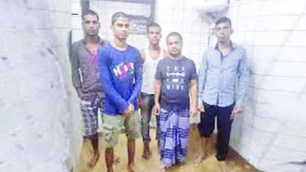 বাগদাদে সাড়ে ৩ মাস ধরে জিম্মি ১৬৫ কর্মী, হুঁশিয়ারি দূতাবাস কর্মকর্তাদের