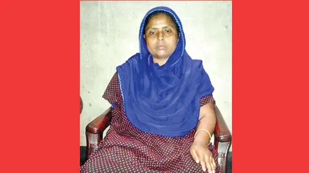 দুঃসহ স্মৃতি তাড়িয়ে বেড়ায় শিল্পীকে