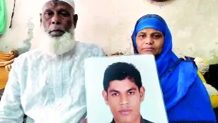 সন্তানের পথ চেয়ে নির্ঘুম রাত কাটাচ্ছেন মা আয়েশা