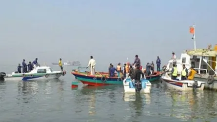মেঘনা নদীতে পুলিশের সাথে জেলেদের ব্যাপক সংঘর্ষ, পুলিশ নিখোঁজ