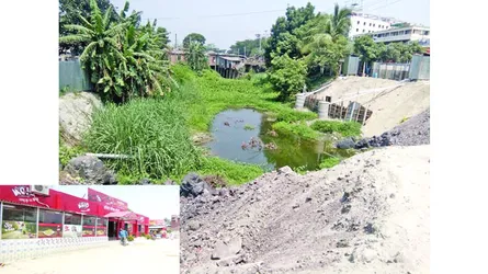 গজারিয়ায় সরকারি খাল দখল করে রেস্তরাঁর ব্যবসা
