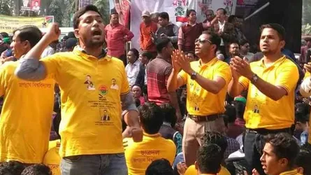 সেই সিরাজ এখন শ্লোগান মাস্টার