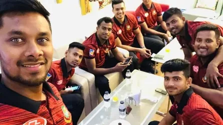 সাকিবকে ছাড়াই বিশ্বকাপের উদ্দেশে দেশ ছাড়ল টাইগাররা
