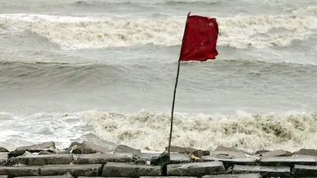 সামুদ্রিক ঝড়ের কোন সংকেতে কী বোঝায়