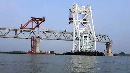 ঘূর্ণিঝড় ফণীর কারণে বসছে না পদ্মাসেতুর ১২তম স্প্যান