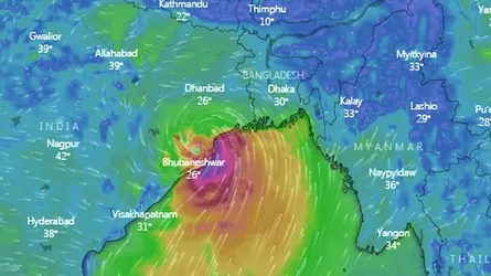 ফণী আজ মধ্যরাতে খুলনা ও তৎসংলগ্ন এলাকায় পৌঁছাতে পারে
