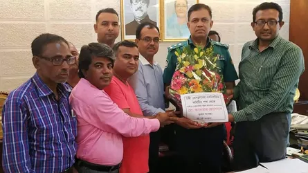 জিএমপি কমিশনারের সাথে টঙ্গী প্রেসক্লাবের নবনির্বাচিত কমিটির সৌজন্য সাক্ষাৎ