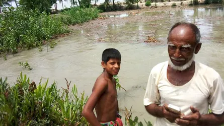 আতঙ্ক-উৎকণ্ঠায় ভোলার উপকূলের মানুষ