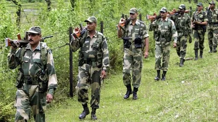 বাংলাদেশী ব্যবসায়ীকে ধরে নিয়ে গেছে বিএসএফ