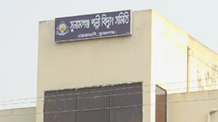 ১ হাজার টাকা ছাড়া বিদ্যুৎ সংযোগ দেন না ইনচার্জ কামারুল