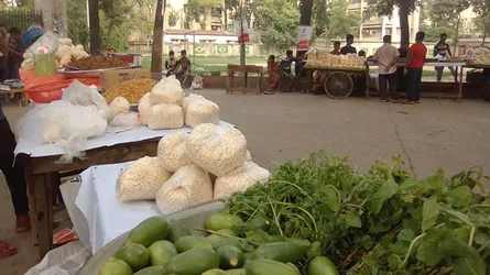 ঢা‌বি ক্যাম্পা‌স জু‌ড়ে ইফতারের আমেজ