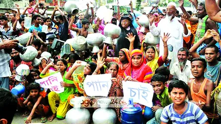 রাজধানীতে খাবার পানির  হাহাকার