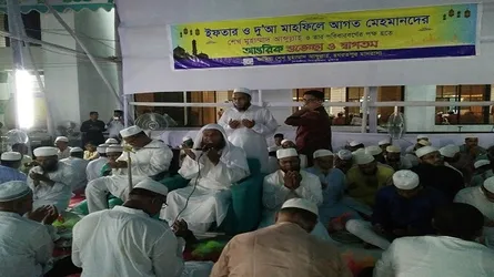 সিরাজদিখানে মুসলিম গ্রুপের এমডির বাড়ীতে ৭ সহস্রাধিক মানুষের ইফতার