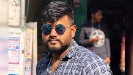 নারী চিকিৎসককে ধর্ষণের হুমকি : ছাত্রলীগ নেতার বিরুদ্ধে জিডি