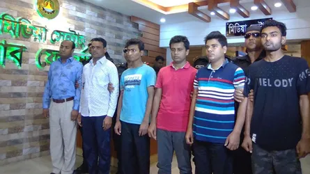 প্রতারণার ফাঁদ : ভাইভা নেন ‘লে. ক‌র্ণেল’, নি‌য়োগপত্র যায় ডা‌কে