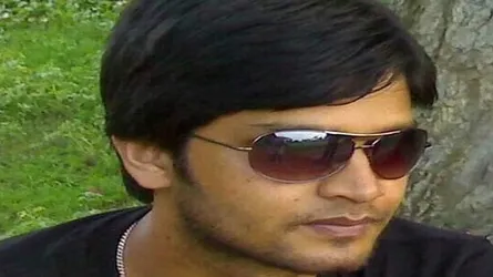 দক্ষিণ আফ্রিকায় নিহত জয়নালকে ভাইয়ের কবরের পাশে দাফন