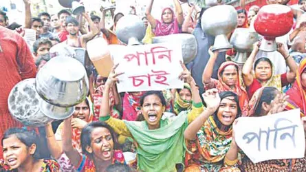 নগরবাসীর সুপেয় পানি কই