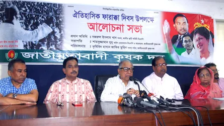 মরার দরকার নেই, সাহস করে রাস্তায় আসেন : নজরুল ইসলাম