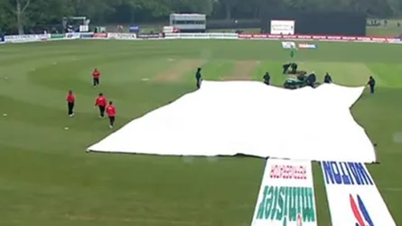 ফাইনালে বাধা হয়ে দাঁড়ালো বৃষ্টি