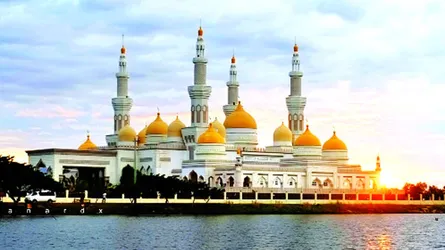 ফিলিপাইনের বলখিয়া মসজিদ যেন সাজানো প্রাসাদ