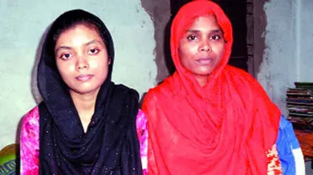 আঁধার ঘরে আলোর ঝিলিক