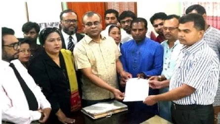 ধানের ন্যায্য মূল্যের দাবিতে নেত্রকোণা জেলা প্রশাসককে বিএনপির স্মারকলিপি
