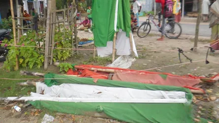 শহীদ মিনার ভাংচুর নিয়ে আ’লীগের দুইগ্রুপের ধাওয়া পাল্টা ধাওয়া