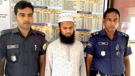 মসজিদের পুকুর ঘাটে নিয়ে শিক্ষার্থীকে বলাৎকারের অভিযোগে ধর্মীয় শিক্ষক আটক