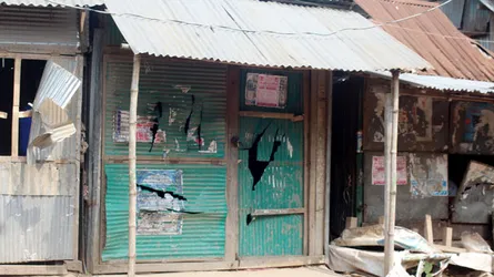 চান্দিনায় অর্ধশত ব্যবসা প্রতিষ্ঠানে ভাংচুর-লুট