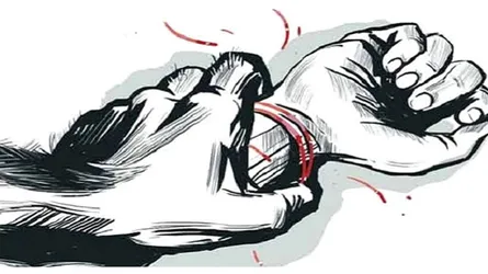 স্বামীর অনুপস্থিতিতে গৃহবধূকে ধর্ষণ