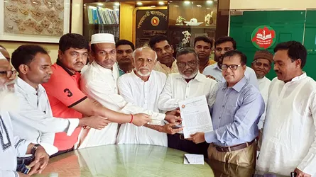 ধানের ন্যয্যমূল্যের দাবিতে গাজীপুরে জেলা প্রশাসকের কাছে কৃষকদলের স্মারকলিপি পেশ