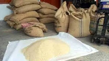 কার্ড নিছে টিপ নিছে চাউল না দিয়ে বেড় করে দিছে