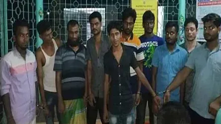দৌলতদিয়া ঘাটে ১০ দালাল আটক