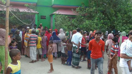 হাতেনাতে ডাকাত ধরে গণপিটুনি : নিহত ২