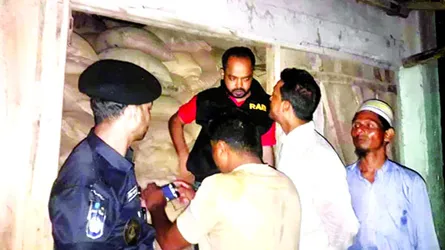 রংপুরে ভিজিএফের ৬০০ বস্তা চাল উদ্ধার
