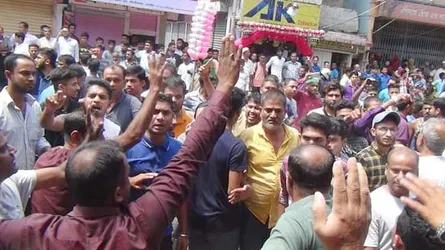 ভেজাল প্রতিরোধ করতে গিয়ে ভোক্তা অধিকারের কর্মকর্তা লাঞ্ছিত
