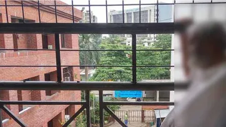 ইফতারের কথা বলতেই  চোখ দিয়ে পানি পড়তে শুরু করল