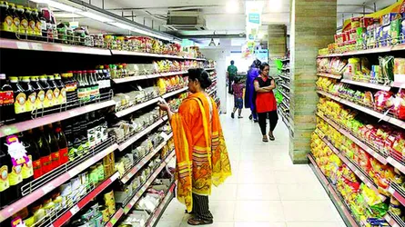 ঈদ প্রস্তুতিতে ব্যস্ত গৃহিণীরা